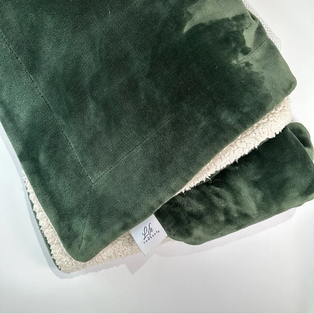 Life Comfort Oversized Throw Blanket Sherpa Plush Green Cream 70x70